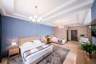 Отель Oasis Residence Бишкек Семейный люкс-4